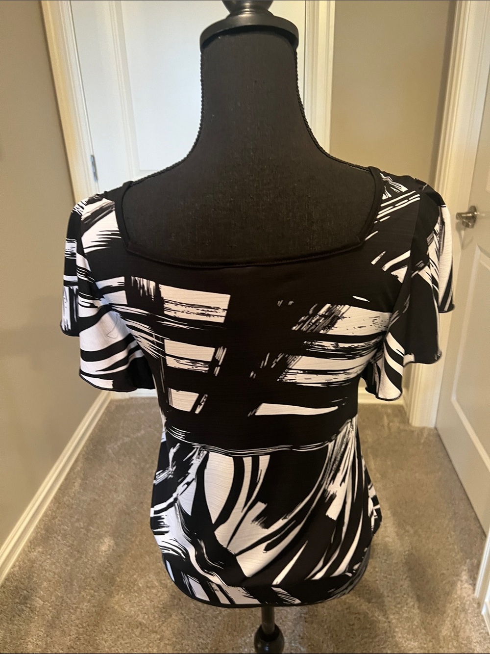 Black & White Smocked Square-Neck Women's Blouse Size Medium - Picture 8 of 9